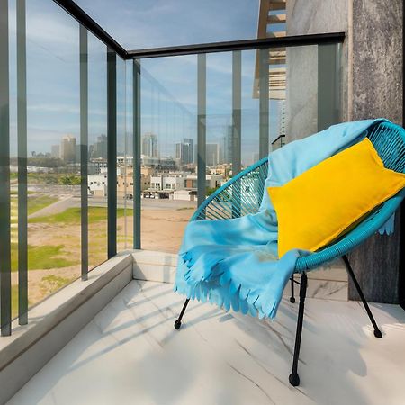 Izzzi Life Mint Aparthotel ดูไบ ภายนอก รูปภาพ