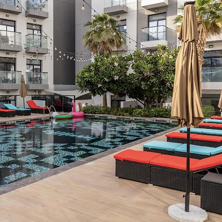 Izzzi Life Mint Aparthotel ดูไบ ภายนอก รูปภาพ