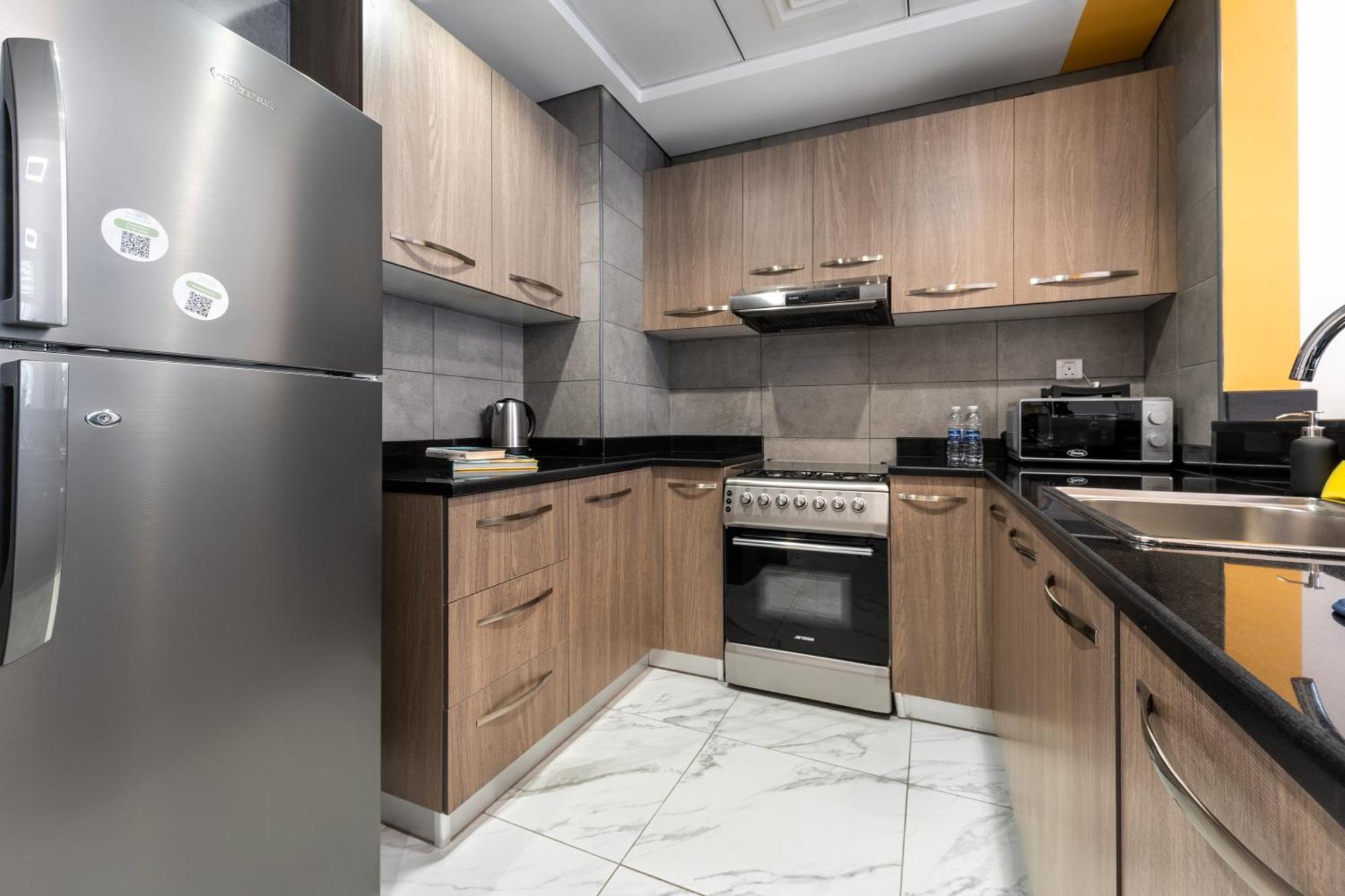 Izzzi Life Mint Aparthotel ดูไบ ภายนอก รูปภาพ