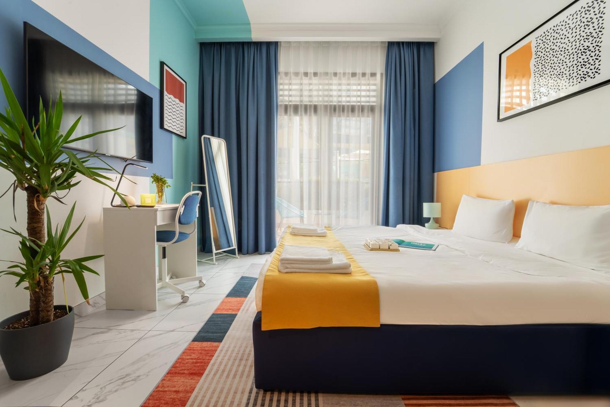 Izzzi Life Mint Aparthotel ดูไบ ภายนอก รูปภาพ