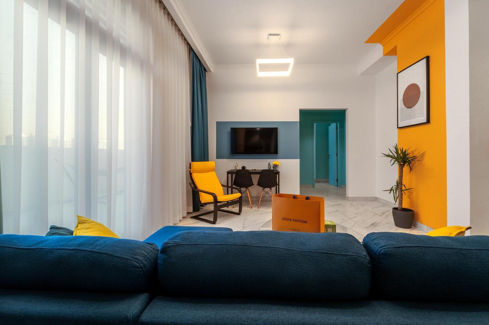 Izzzi Life Mint Aparthotel ดูไบ ภายนอก รูปภาพ