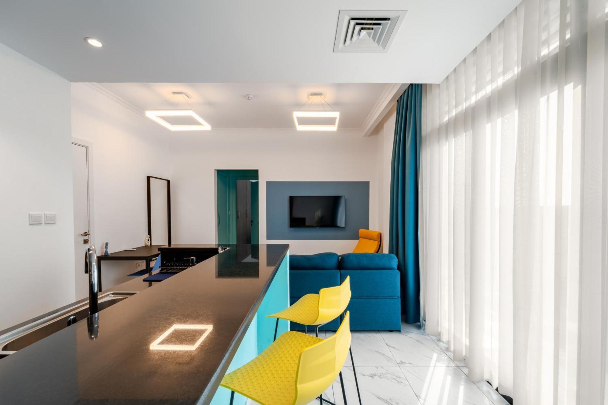 Izzzi Life Mint Aparthotel ดูไบ ภายนอก รูปภาพ