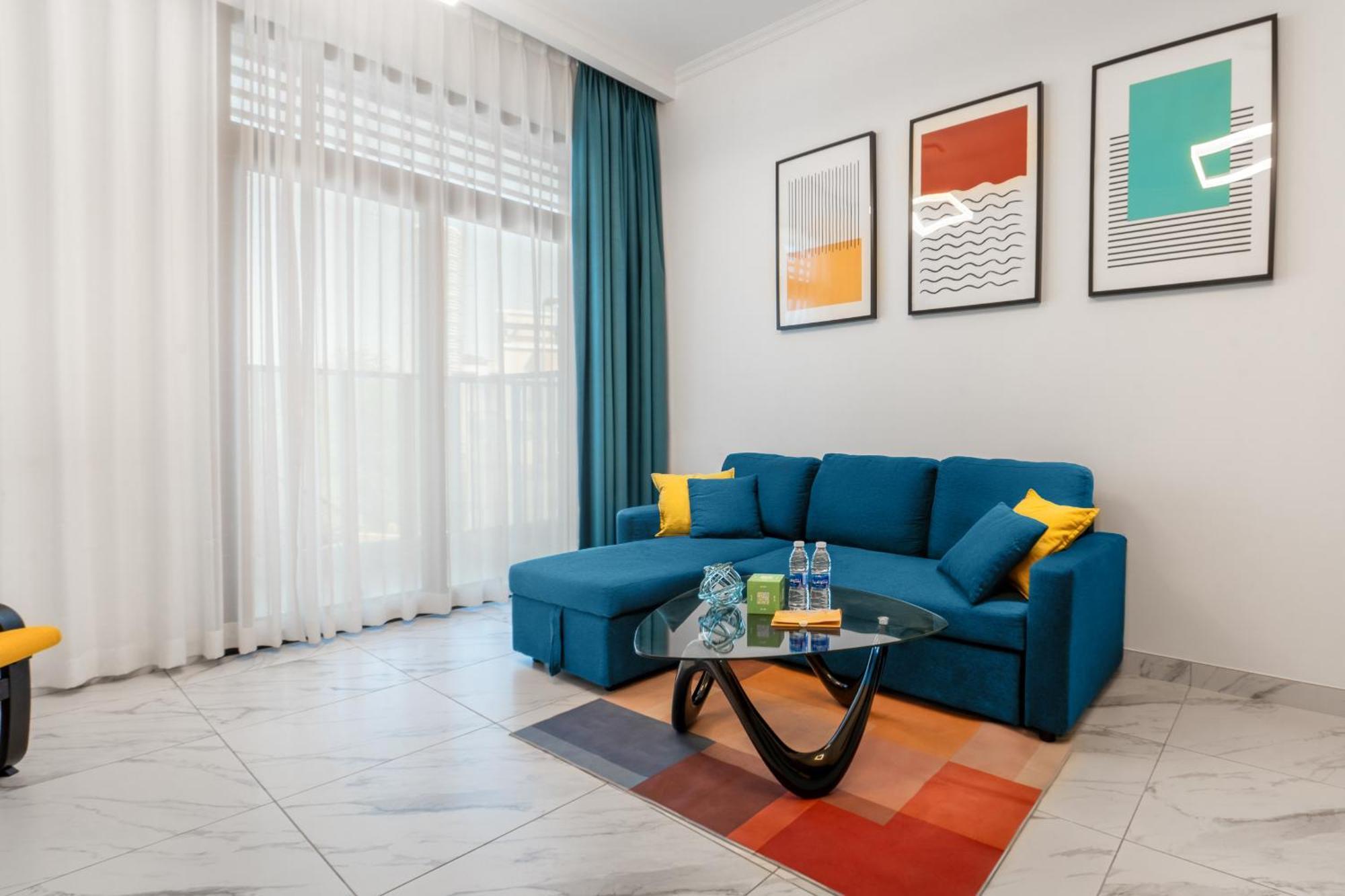 Izzzi Life Mint Aparthotel ดูไบ ภายนอก รูปภาพ