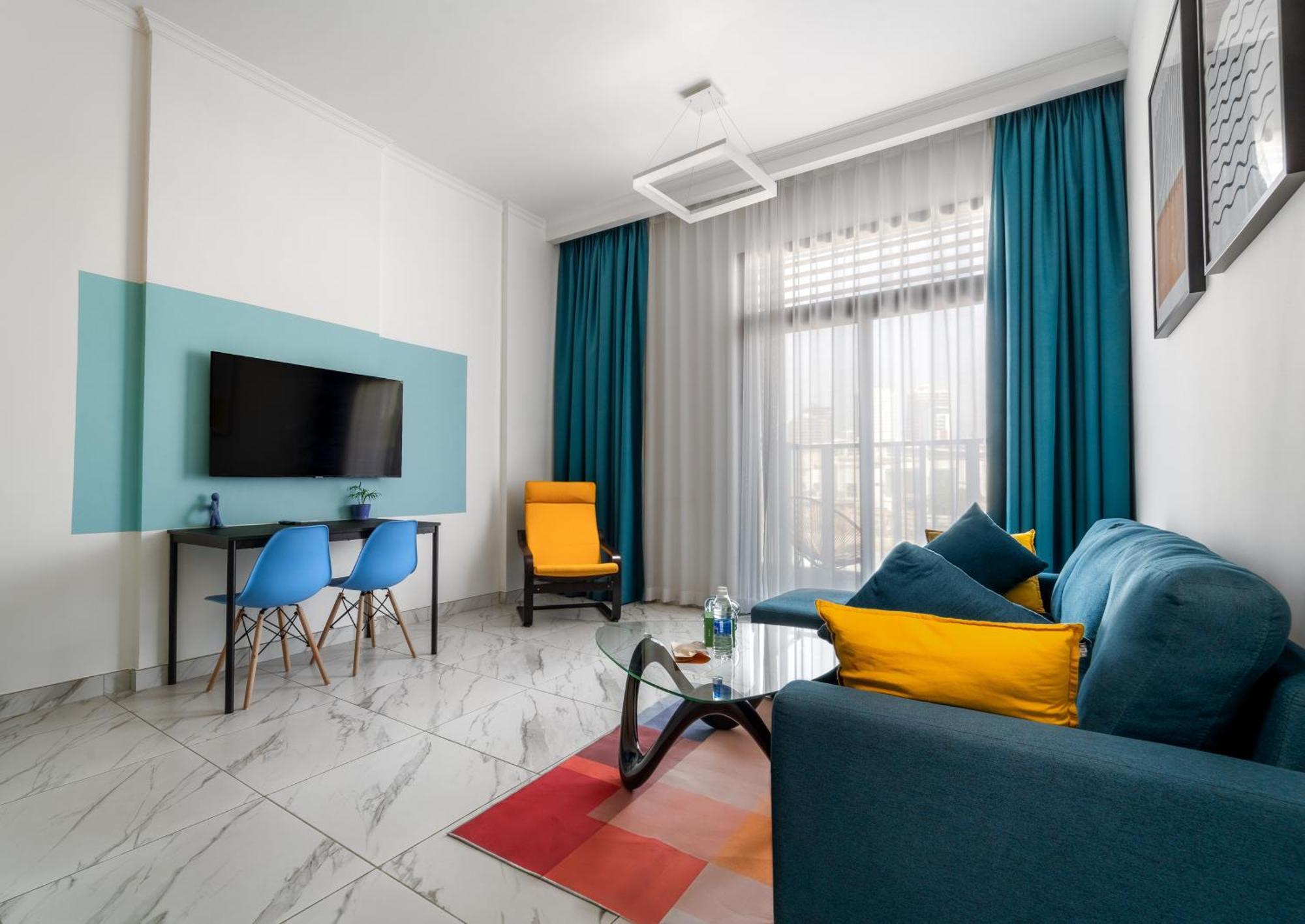 Izzzi Life Mint Aparthotel ดูไบ ภายนอก รูปภาพ