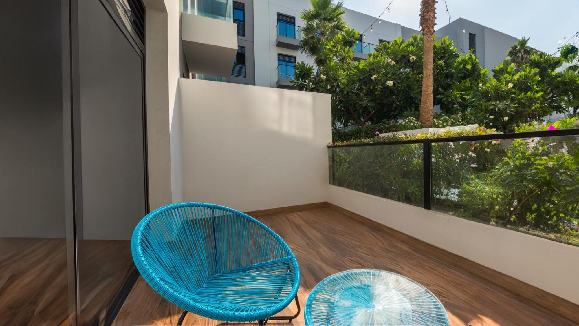 Izzzi Life Mint Aparthotel ดูไบ ภายนอก รูปภาพ